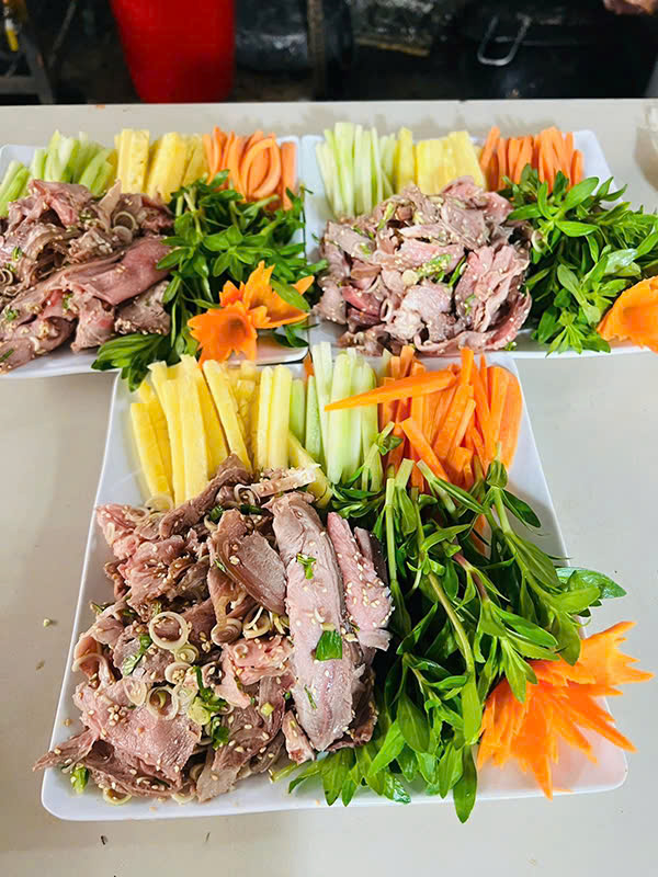 đặt cỗ cưới ở cầu giấy