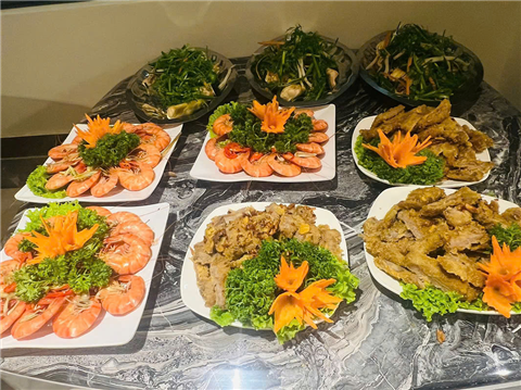 Ảnh đặt cỗ dê ở cầu giấy