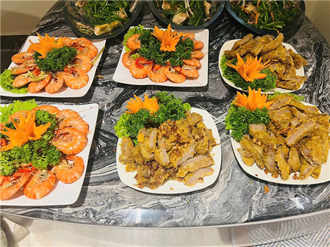 Ảnh đặt cỗ ngỗng ở cầu giấy