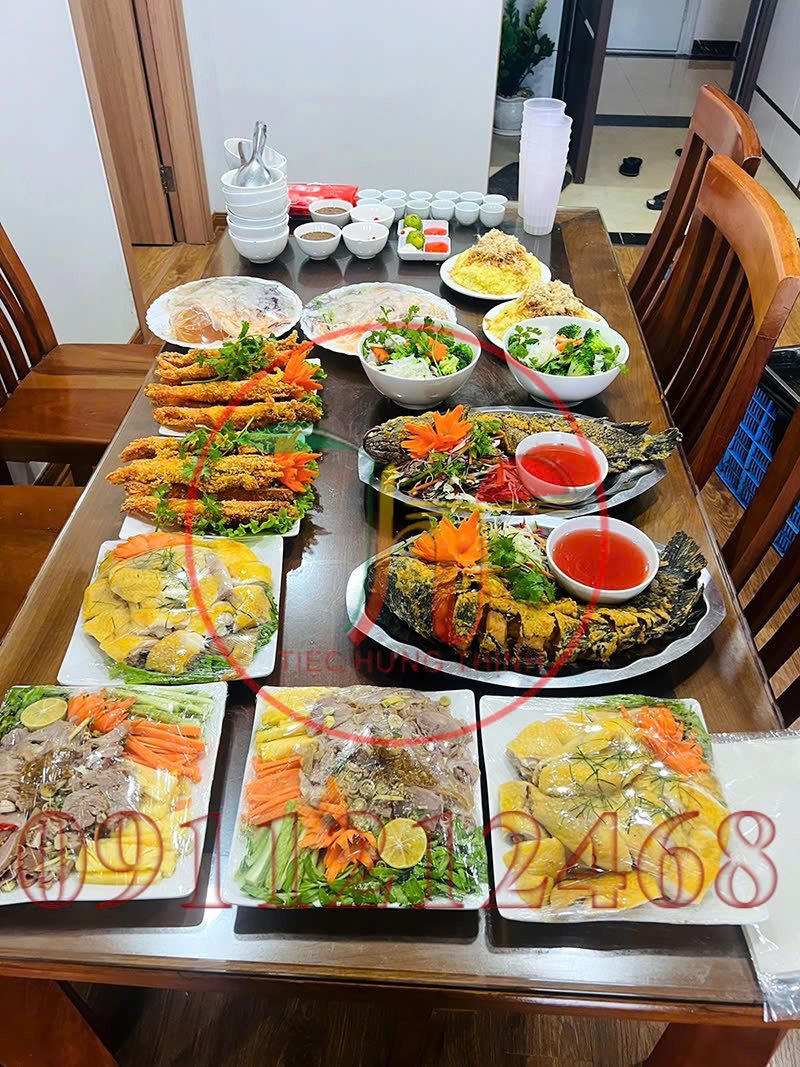 Đặt cỗ gà đông tảo ở Mai Dịch