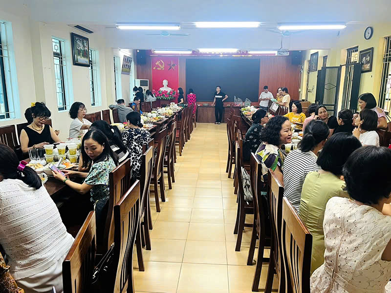 Đặt cỗ tân gia ở Nghĩa Đô