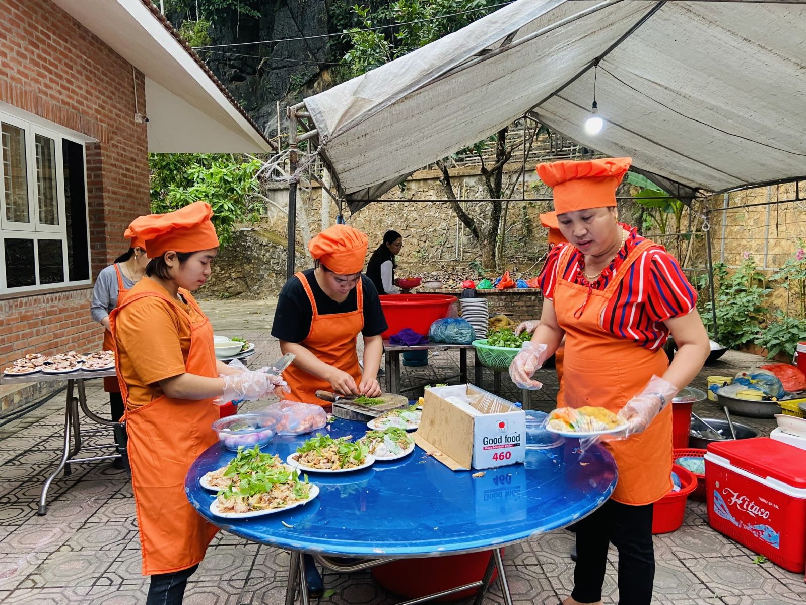 Đặt cỗ trung thu ở Dịch Vọng