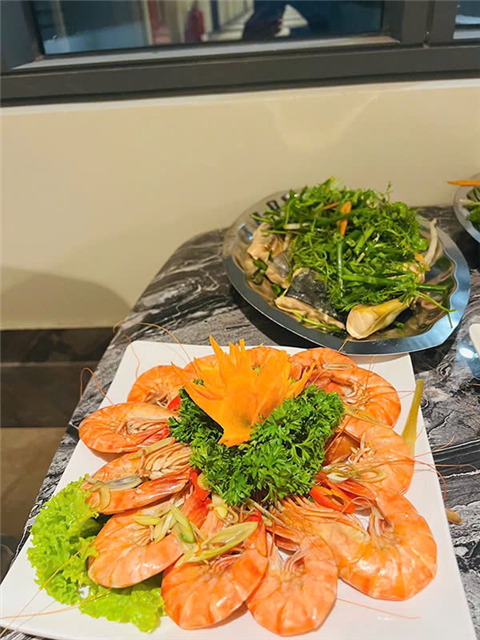 Ảnh đặt cỗ 8 tháng 3 ở cầu giấy