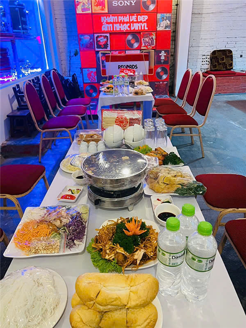 Ảnh Đặt cỗ ngỗng ở Dịch Vọng