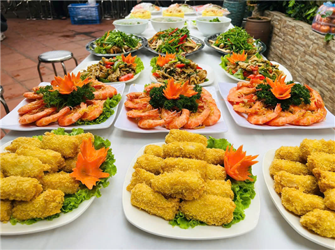Ảnh Đặt cỗ 8 tháng 3 ở Yên Hòa