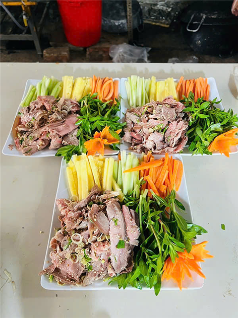 Ảnh Đặt cỗ noel ở Yên Hòa