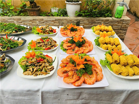 Ảnh Đặt cỗ sinh nhật ở Trung Hòa