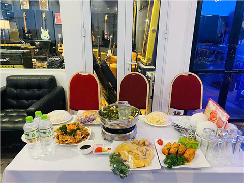 Ảnh Đặt cỗ tất niên ở Trung Hòa